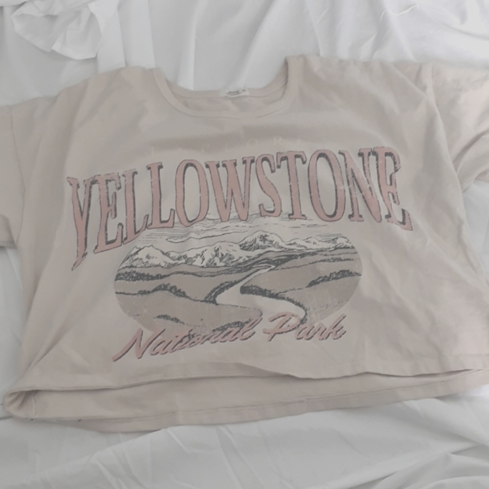 Cream graphic t shirt